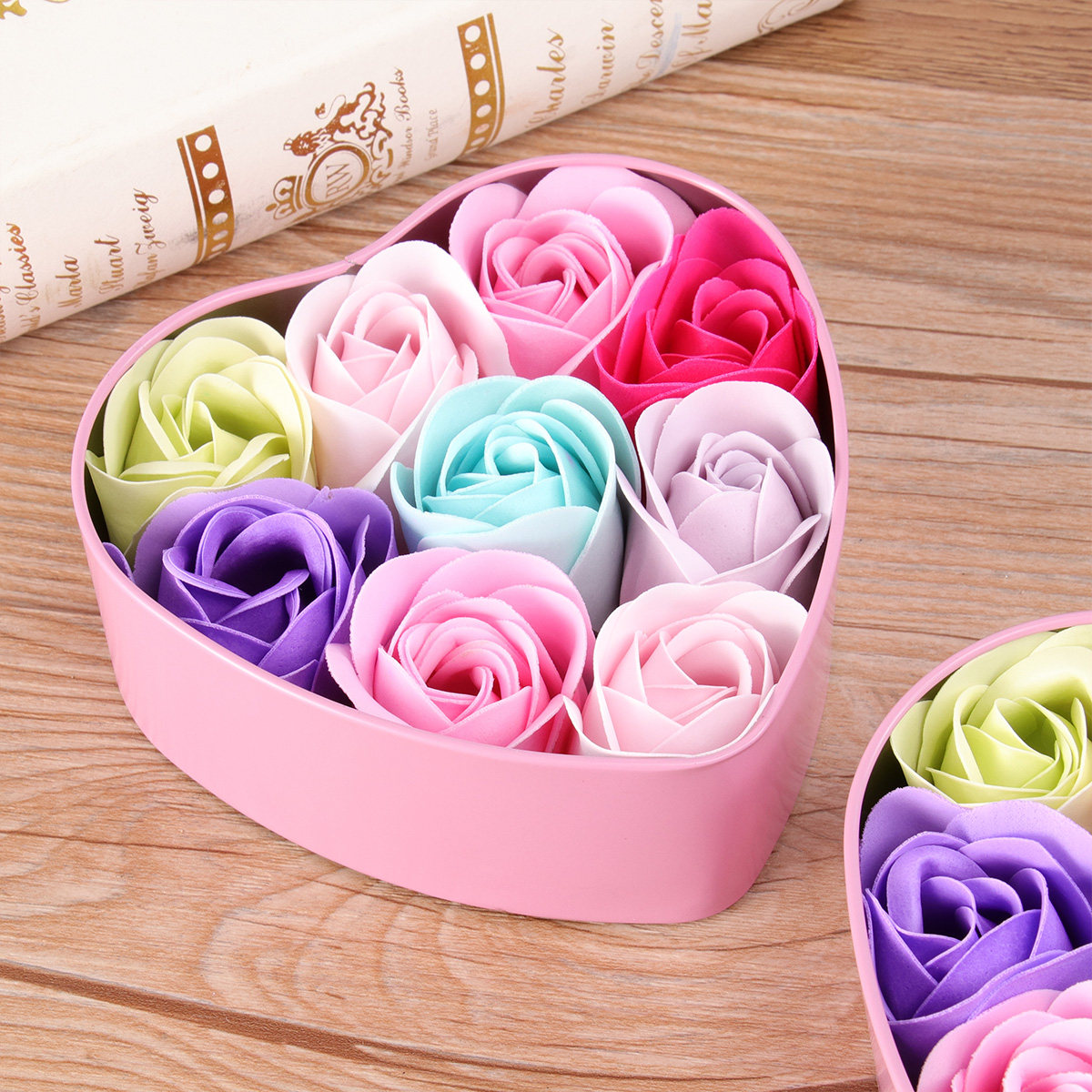Luxury Skincare Gift Set - Rosen-Seifenblumen-Set in Eleganter Herzförmiger Blechdose 2