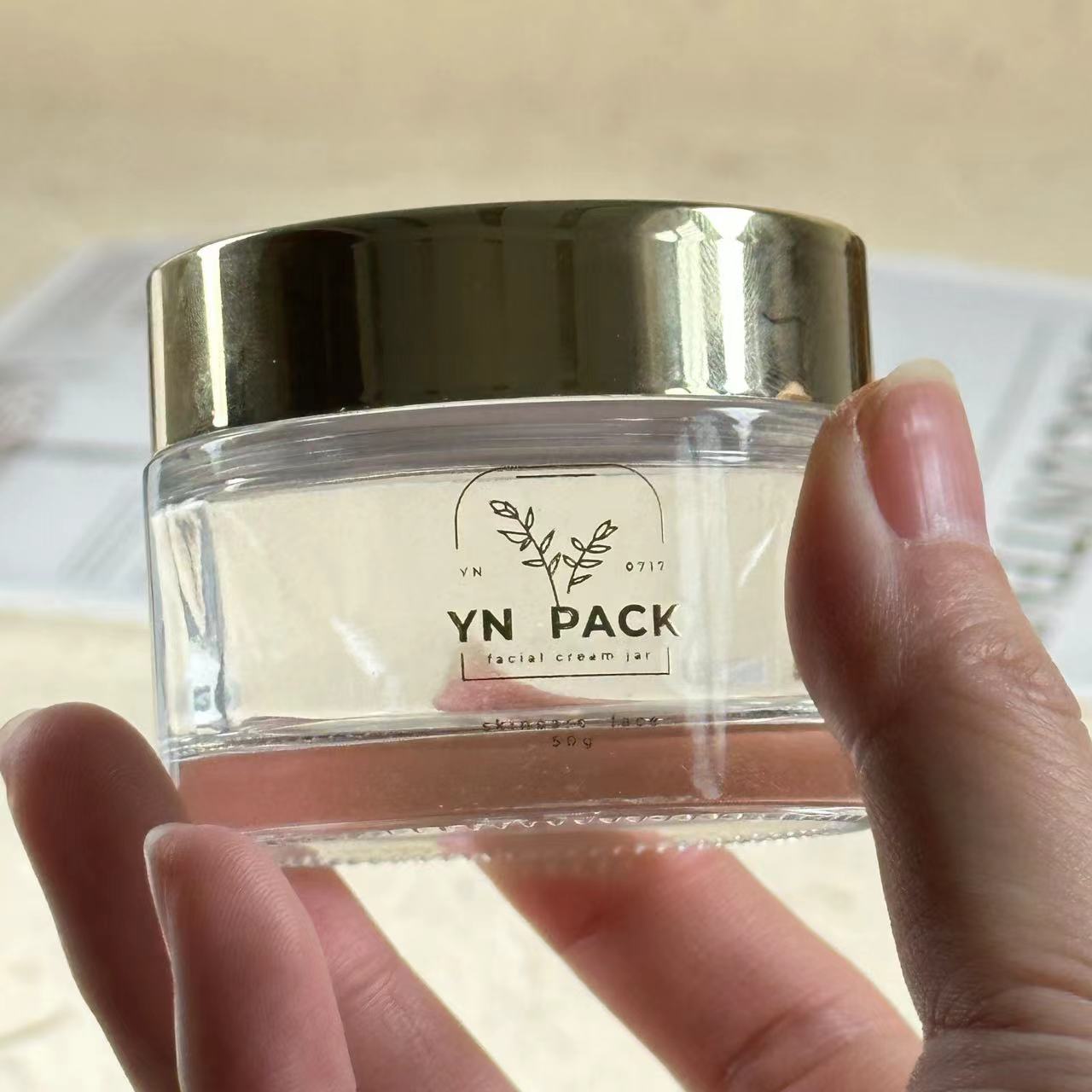 Luxusglas Großhandel Milchglas – Luxury Gold Skincare Bewertung und Preis